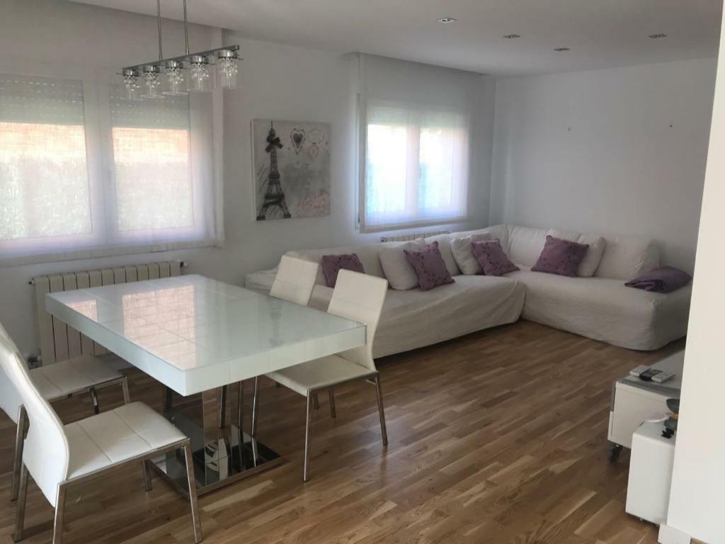 Nice Home Borgona المظهر الخارجي الصورة
